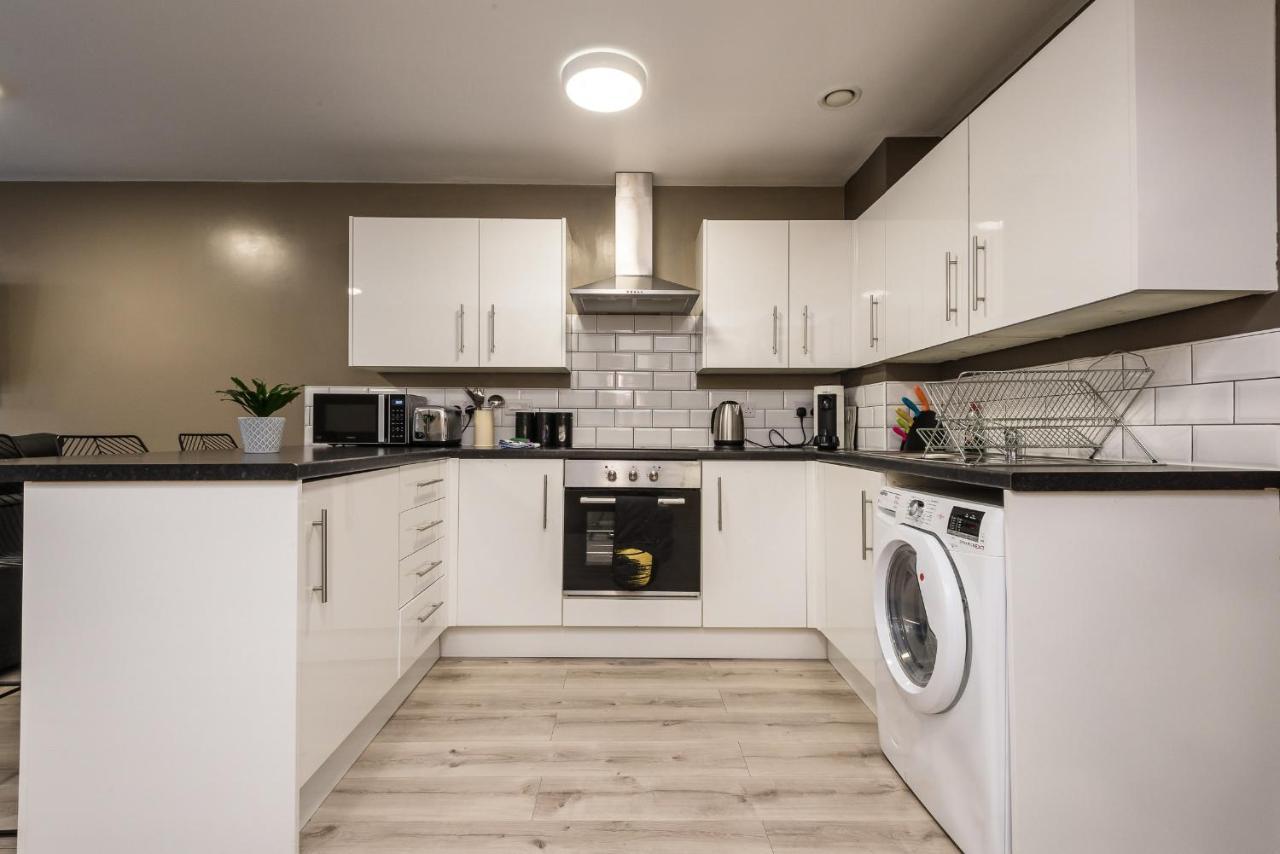 Host Apartments - Spacious 3 Bed Apartment With 3 Ensuites Liverpool Luaran gambar